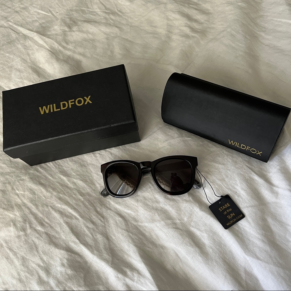 Wildfox “Classic Fox” Tortoise Shell Sunglasses NWT